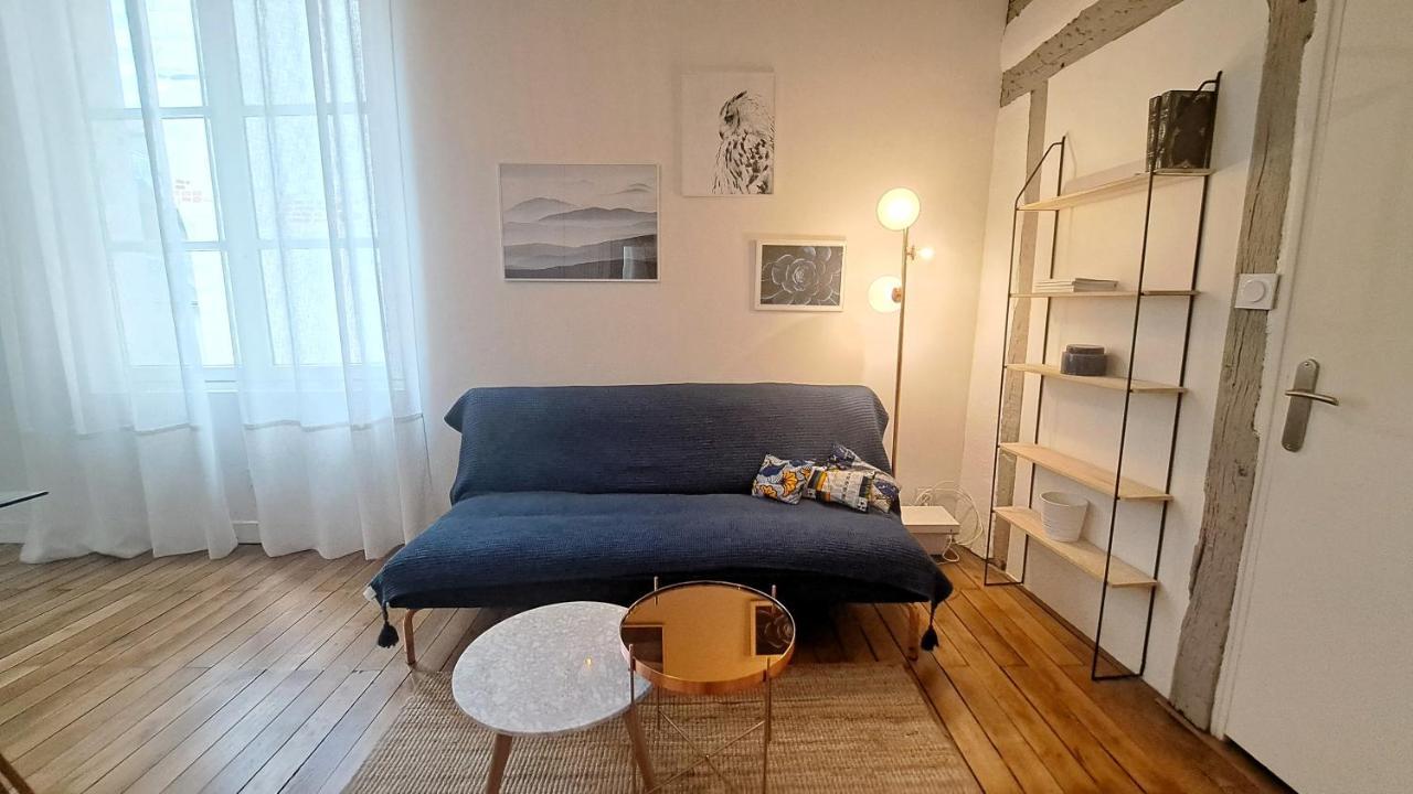 Appartement Centre Vieux Tours Dans Immeuble Historique 3P Εξωτερικό φωτογραφία